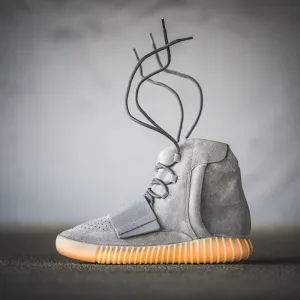 Latest Design High Top Sneakers Yeezy 750 Men Sneakers