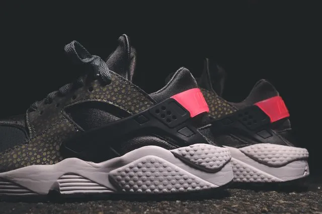 Nike Air Huarache Premium 'Safari' Trainers, Gray