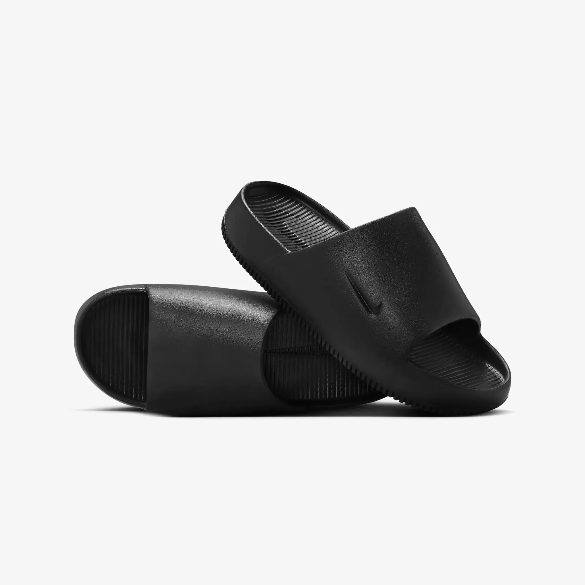 Nike | WMN'S CALM  { BLACK/BLACK