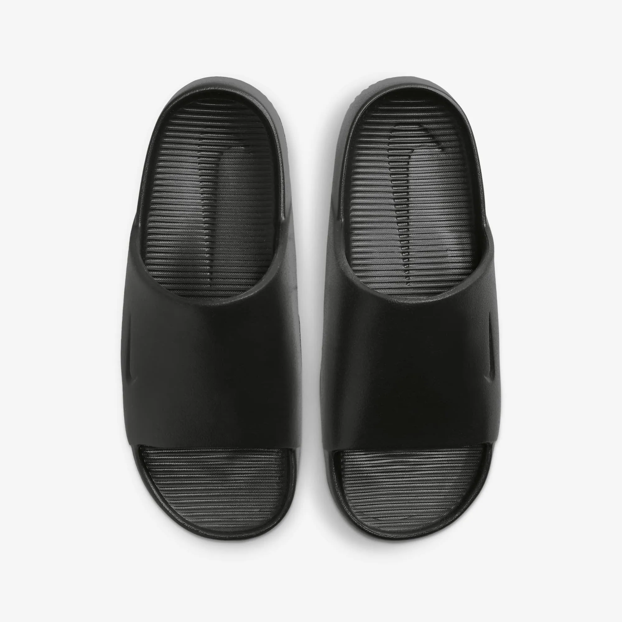 Nike | WMN'S CALM  { BLACK/BLACK